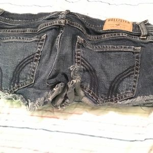 Hollister distressed jean shorts size 1